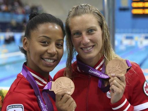 Jennifer-Abel-and-Emilie-Heymans-medal.jpg