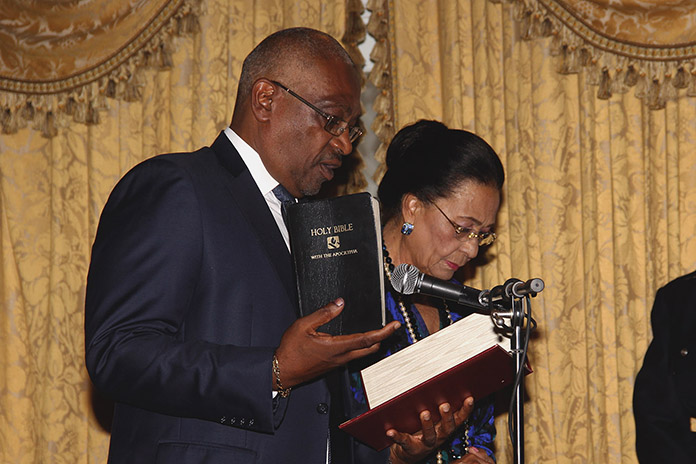Hubert Minnis takes the oath of office - Bahamas