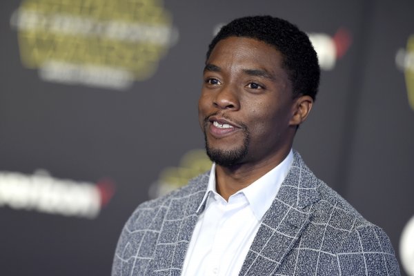 Chadwick Boseman to give Howard University commencement address, May 12, 2018
