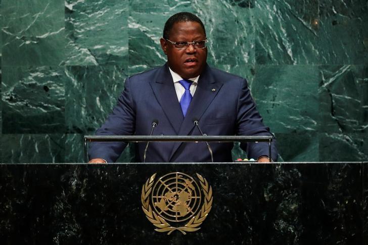 Emmanuel Issoze-Ngondet; Gabon