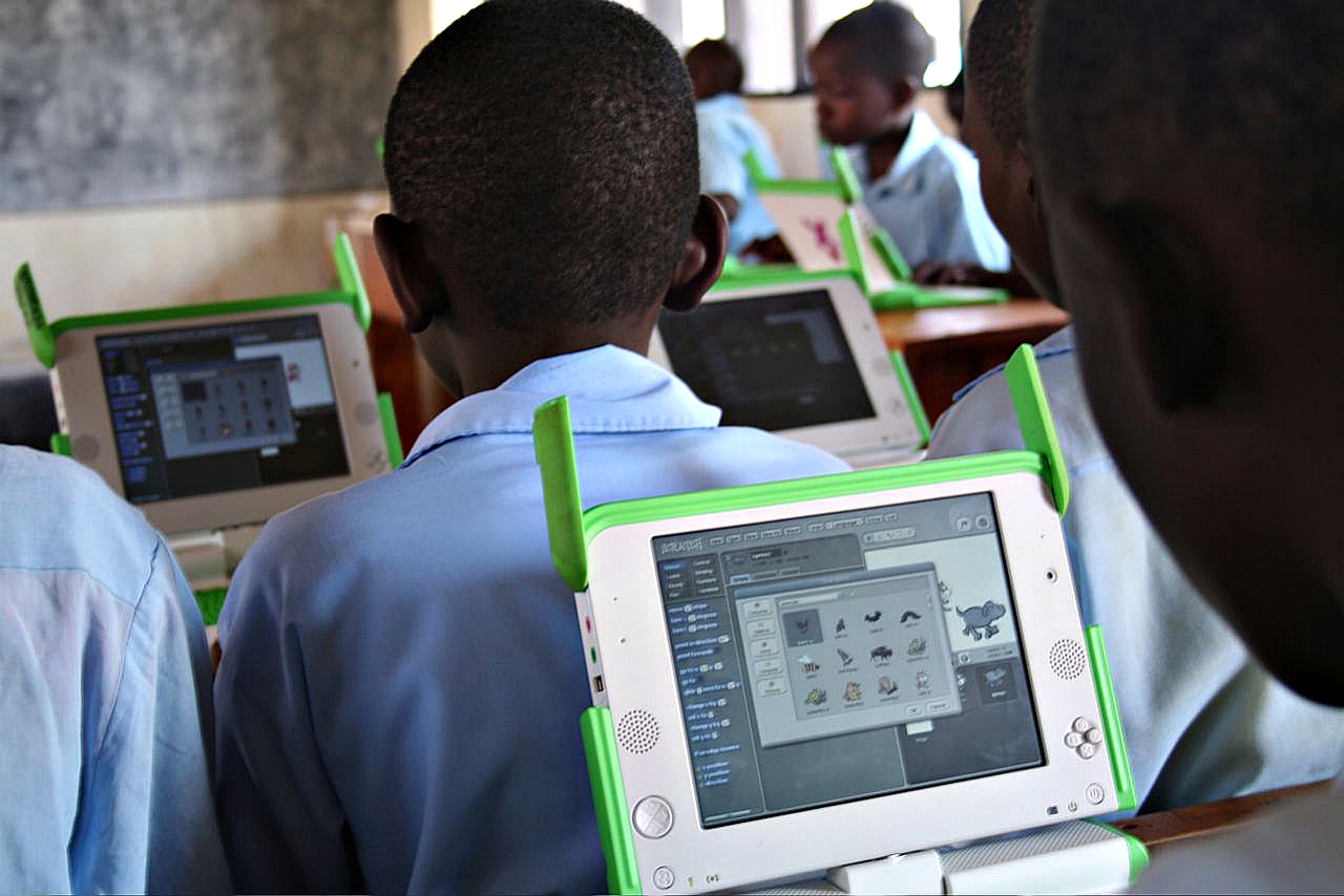 digital economy; digital generation gap;digital century