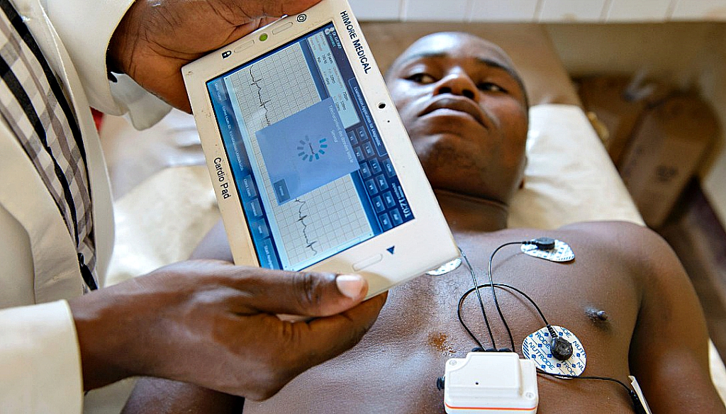 African innovation - Cardio pad by Cameroon's Arthur Zang