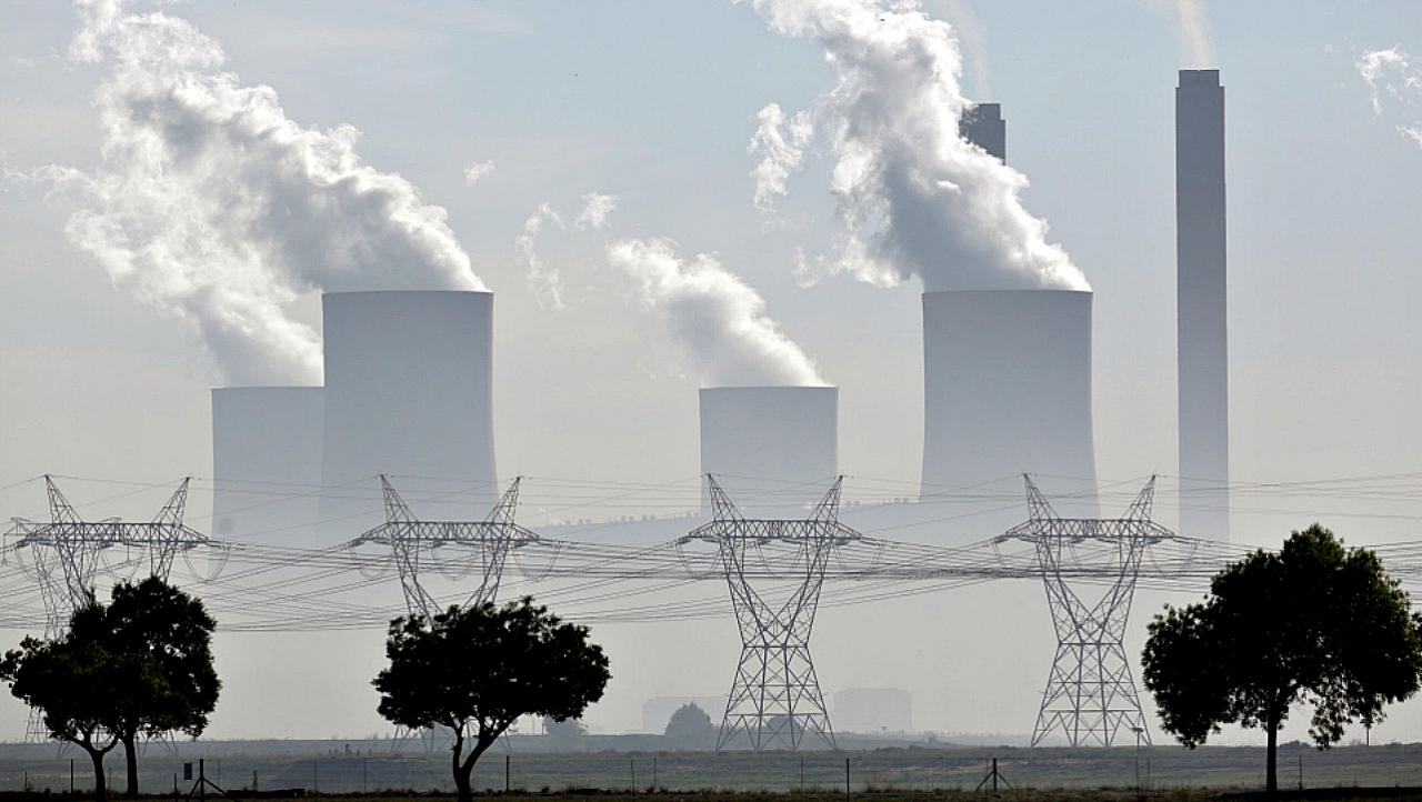 South African president signs carbon tax into law