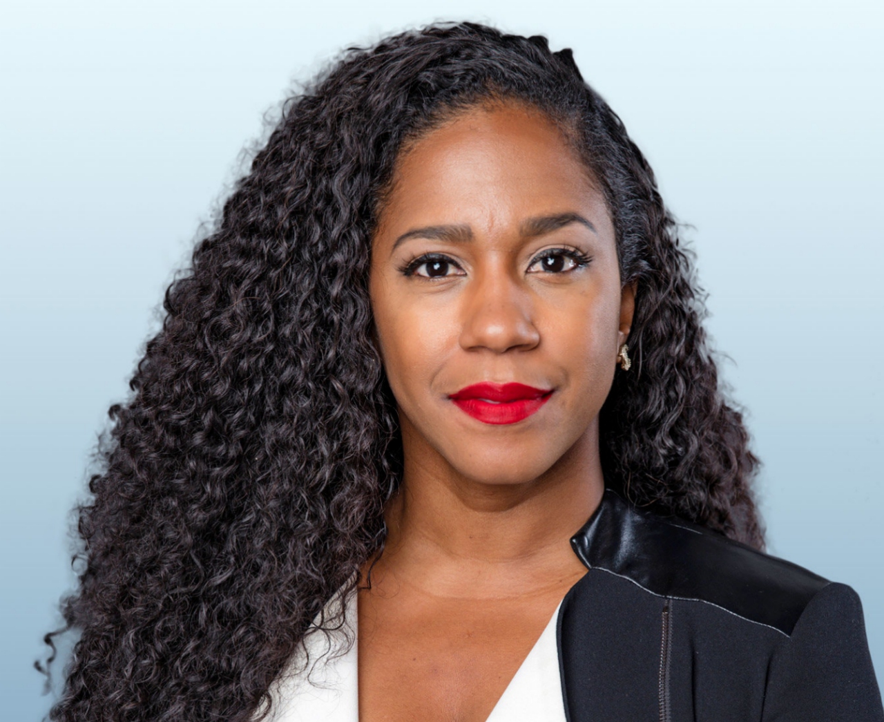 Meet Mahisha Dellinger - a self-made millionaire, looking to help other black women succeed