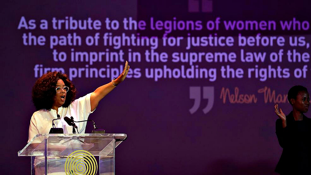 Oprah Winfrey looking for African women who are passionate about public service; Oprah Winfrey Foundation