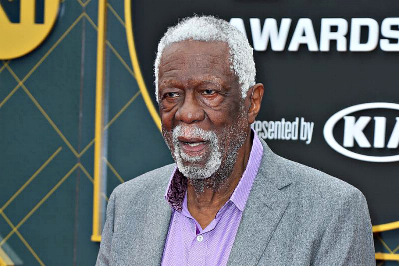 Bill Russell finally accepts Basketball Hall of Fame ring