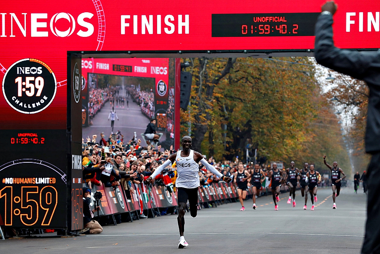 Marathon runner Eliud Kipchoge, hurdler Dalilah Muhammad named world athletes of the year