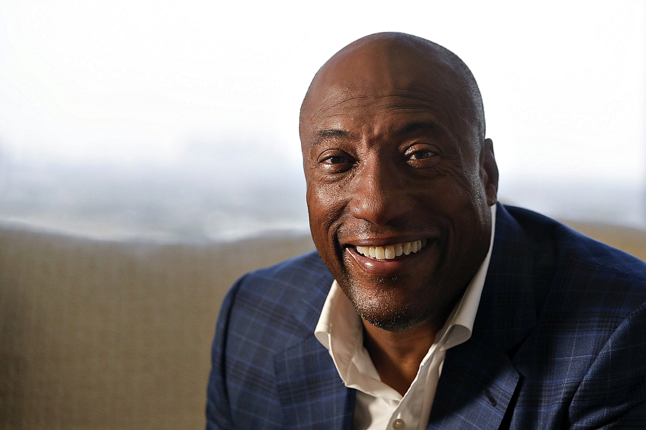 Byron Allen's Allen Media broadcasting acquires portfolio of 11 highly-ranked broadcast TV stations for $305 million