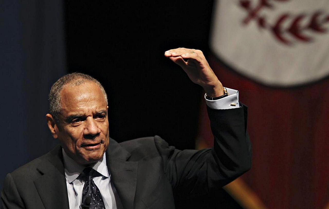 Berkshire Hathaway taps former America Express CEO Kenneth Chenault for board