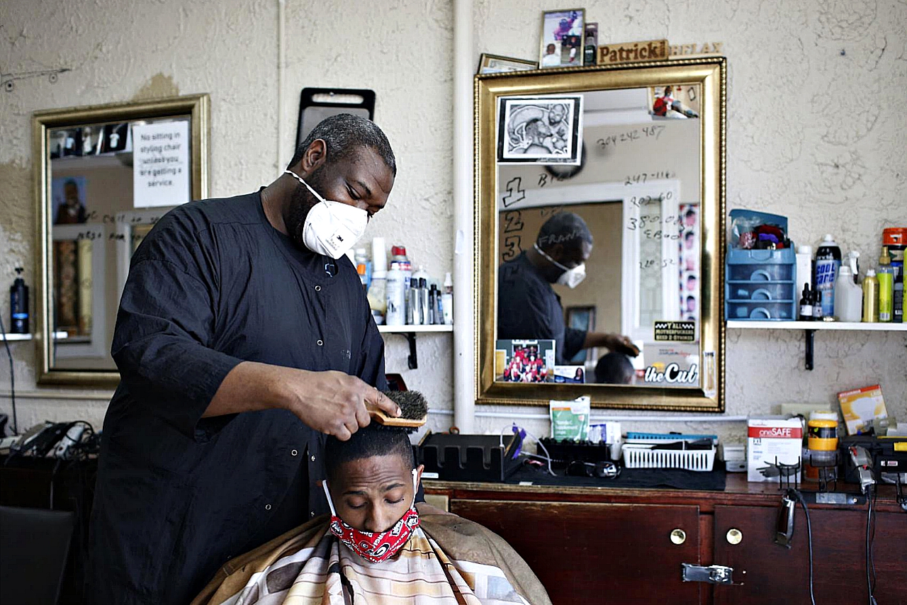 With over 50,000 dead, civil rights leaders urge African Americans to remain at home