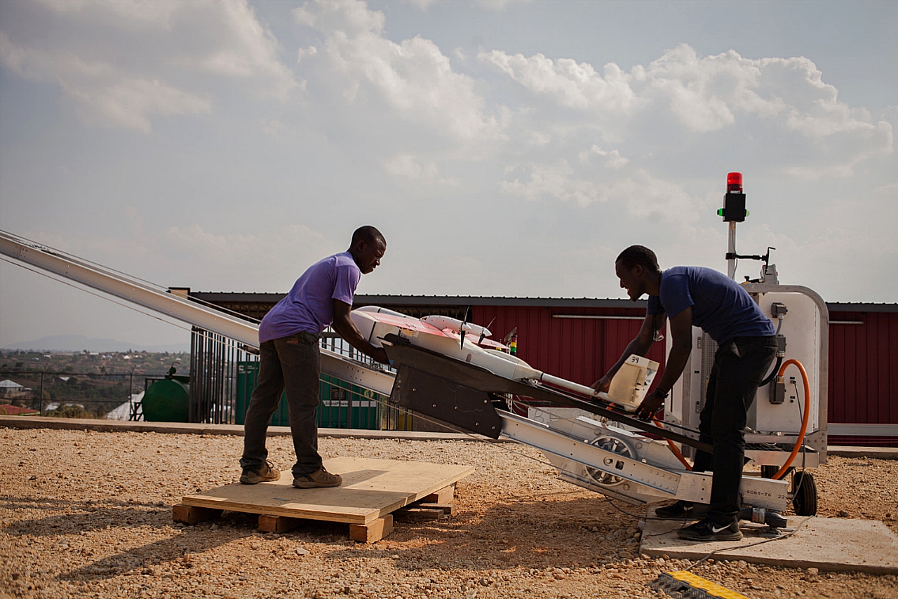 Rwanda expanding drone technology to deliver medicine