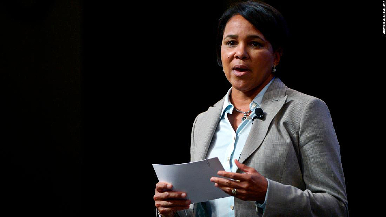 Walgreens taps Starbucks exec Rosalind Brewer as its new CEO
