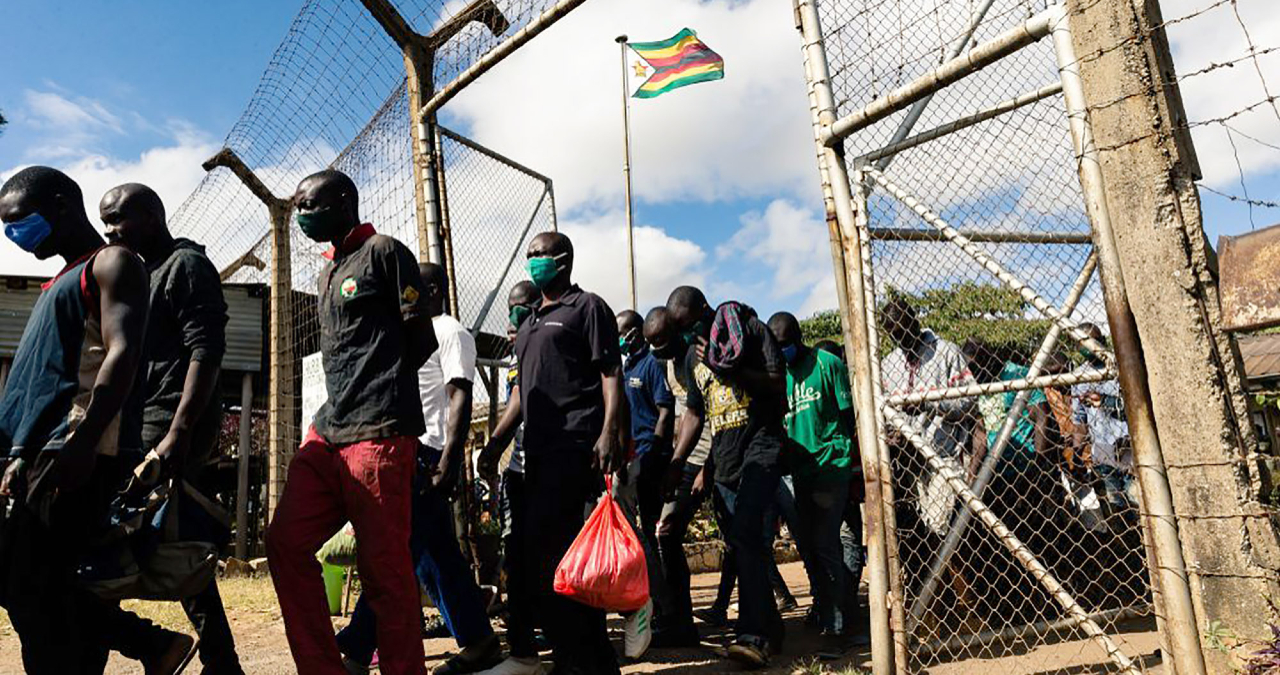 Zimbabwe releases prisoners in effort to curb COVID-19 spread