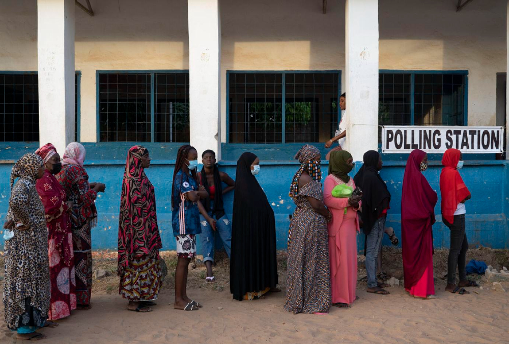 Gambia: Incumbent President on course for resounding election win