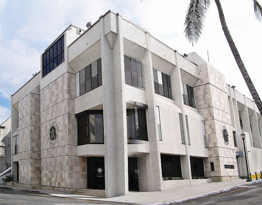Central Bank says Bahamas economy is growing robustly