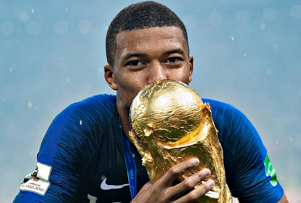 Mbappé tells PSG he will not renew contract in 2024