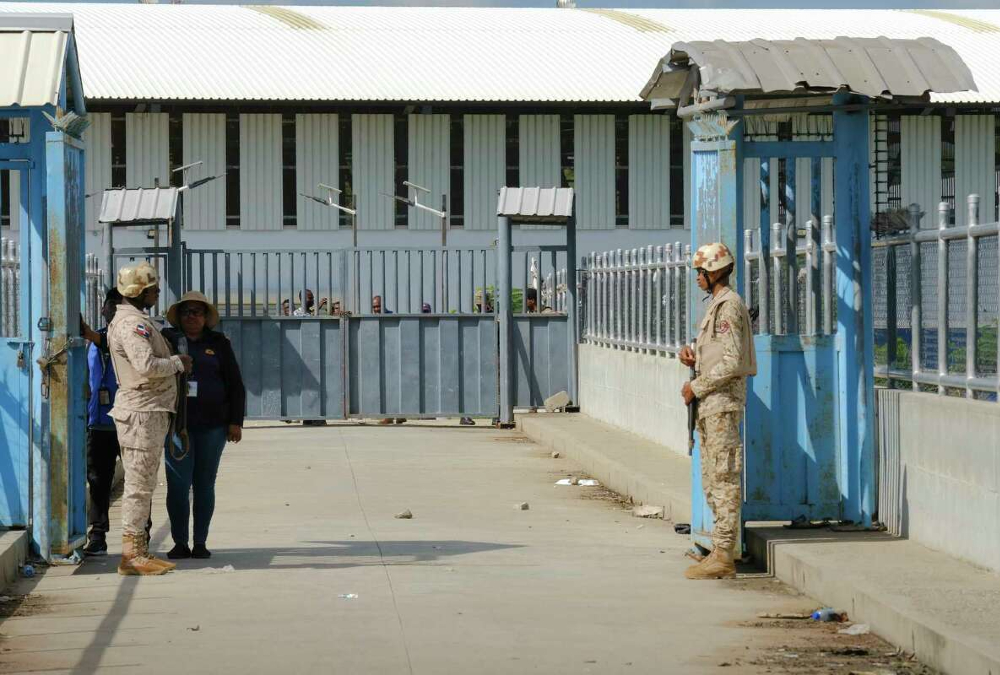 Haiti and Dominican Republic hold talks over border issues