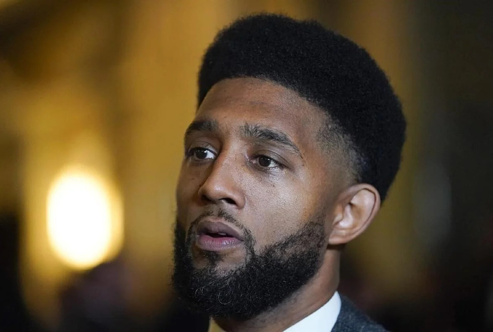 Incumbent Brandon Scott prevails in Baltimore mayor’s race primary