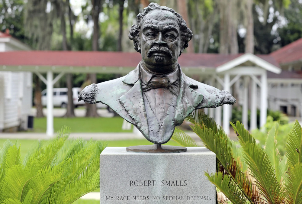South Carolina to build first monument to an African American. Meet Robert Smalls