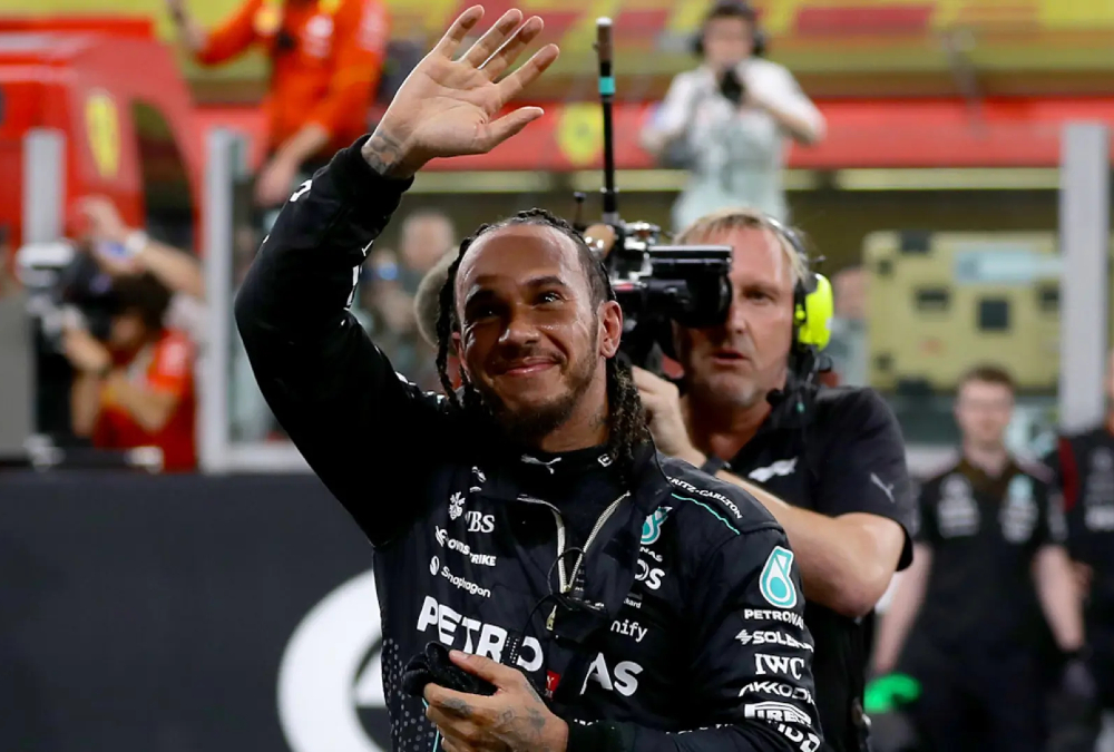 Lewis Hamilton bids farewell to Mercedes