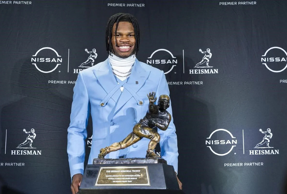 Travis Hunter Wins 2024 Heisman Trophy, makes history