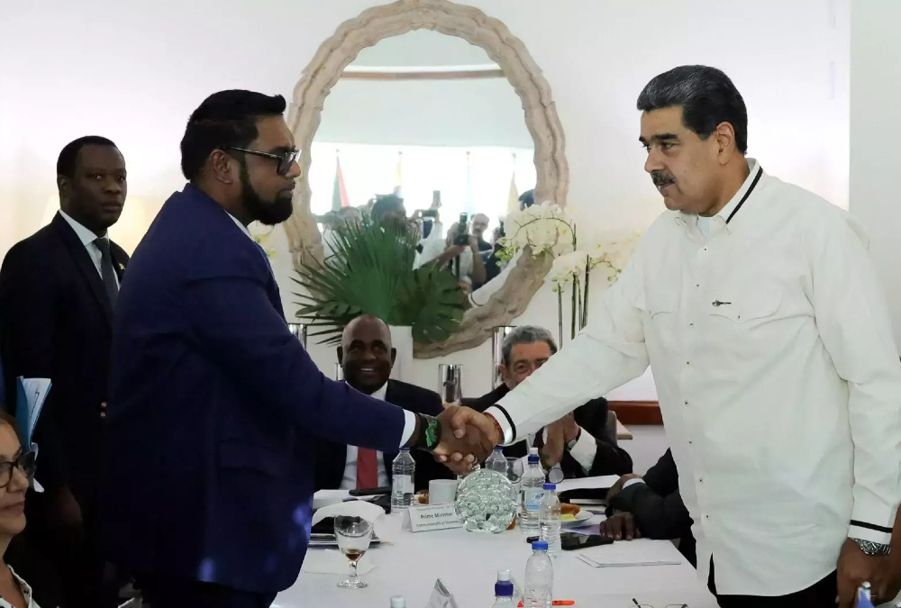 St. Vincent & the Grenadines PM Visits Venezuela for Talks with President Maduro Amid Essequibo Dispute with Guyana